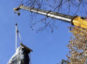 �������ص�װ���˱�ѹ��