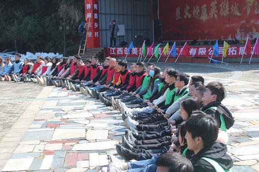 �˴�Ŀ��ͻ��ѵ�������ϲ�������չѵ������ѵ����ѵ