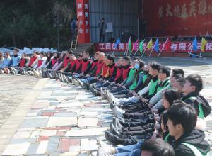 �˴�Ŀ��ͻ��ѵ�������ϲ�������չѵ������ѵ����ѵ