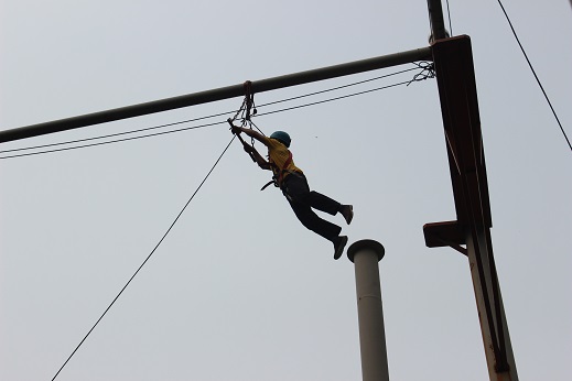 �ϲ���������ʽ��ѵ����չѵ����